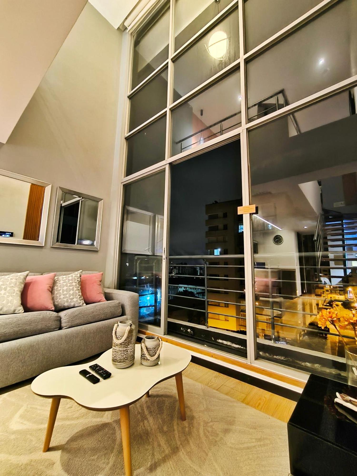 Coliving Ecuador Apartamentos Sector Swiss Hotel Quito Esterno foto