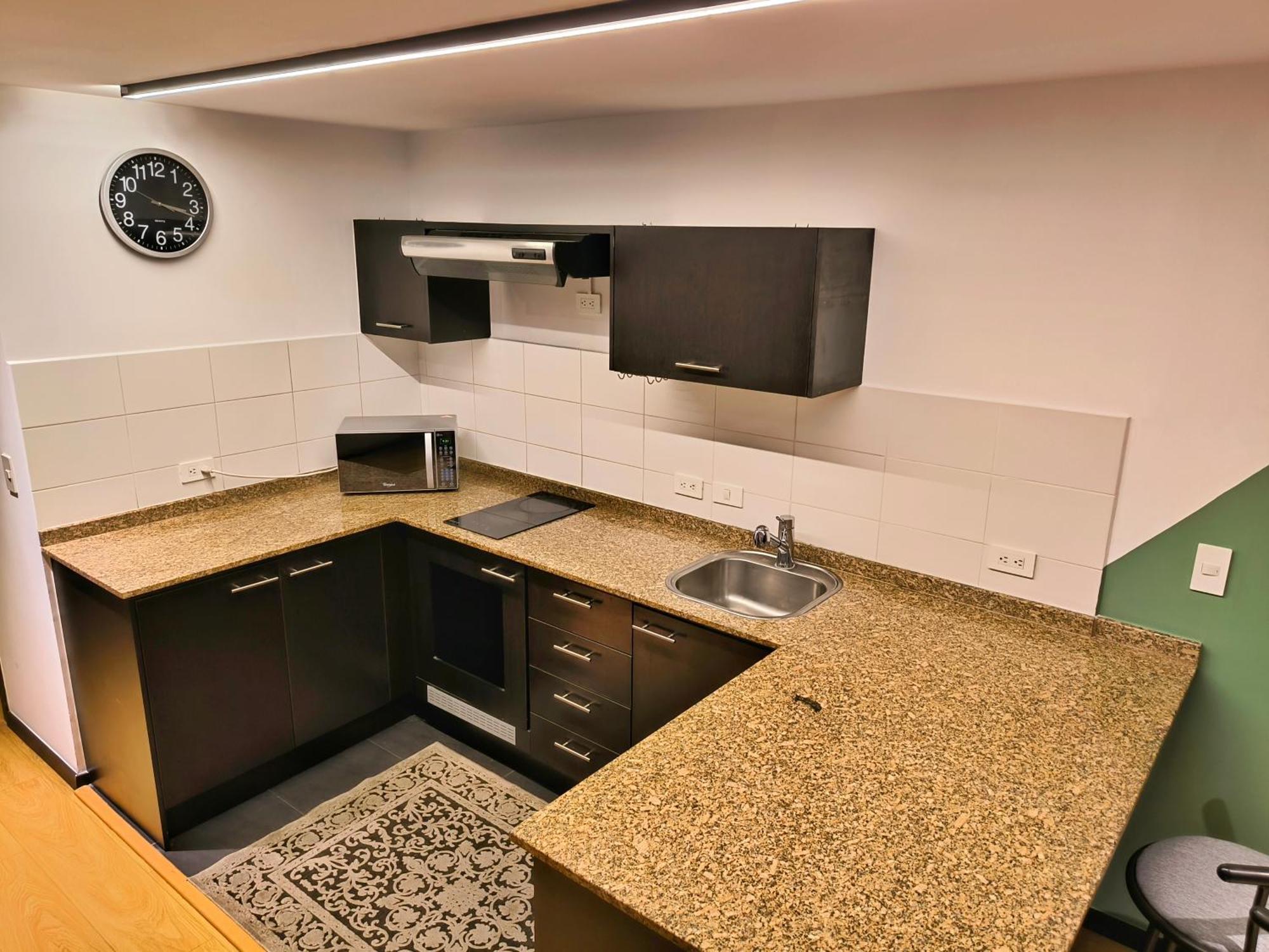 Coliving Ecuador Apartamentos Sector Swiss Hotel Quito Esterno foto